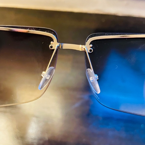 Authentic Gucci vintage shield sunglasses main image 10